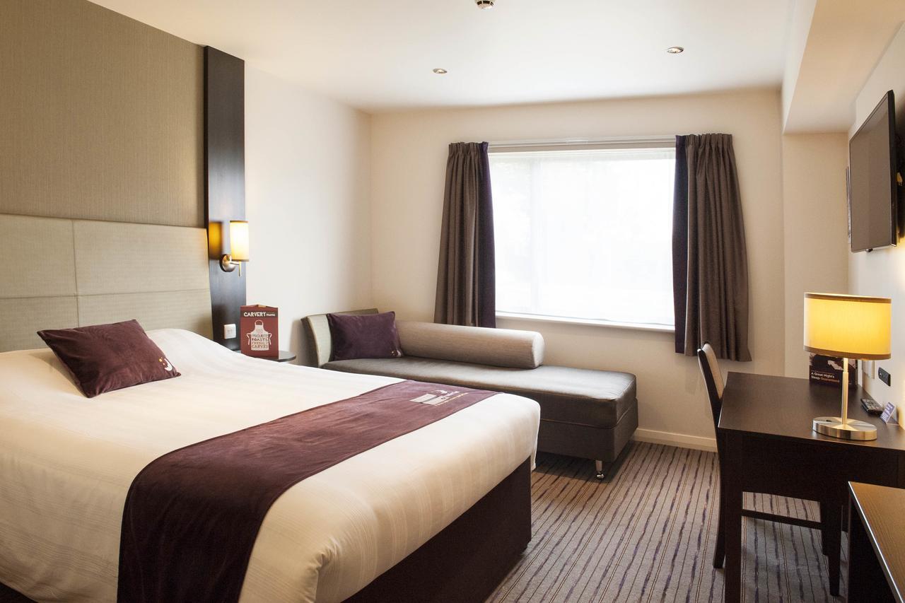 Premier Inn London Orpington Exterior foto